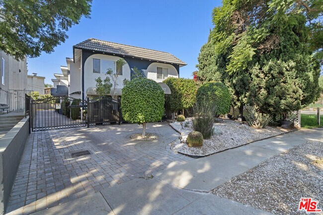 Building Photo - 3707 S Canfield Ave