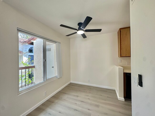 Building Photo - Indulge in coastal living in this beautifu...