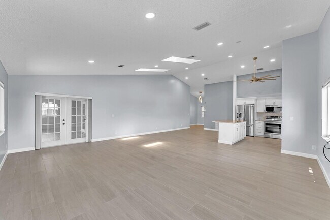 Building Photo - 5291 Tiffany Anne Cir