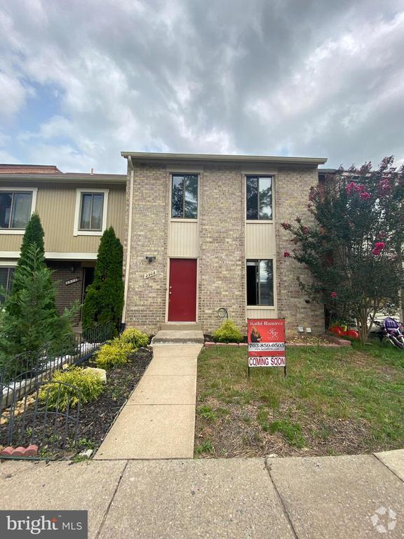 Building Photo - 2908 Cambridge Dr
