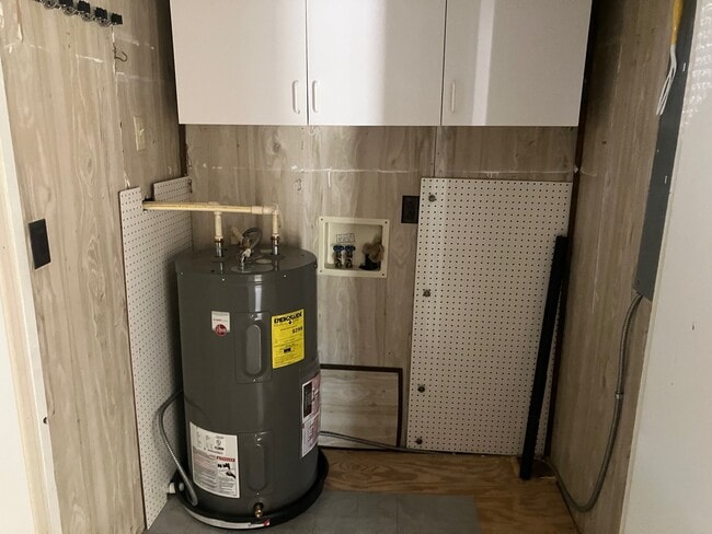 Building Photo - 111 Grassy Key Ln