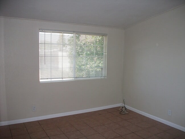 Building Photo - East San Jose Three Bedroom House for Rent