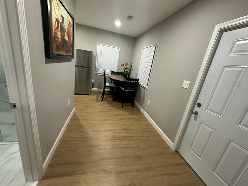 Building Photo - 2608 Village Ln