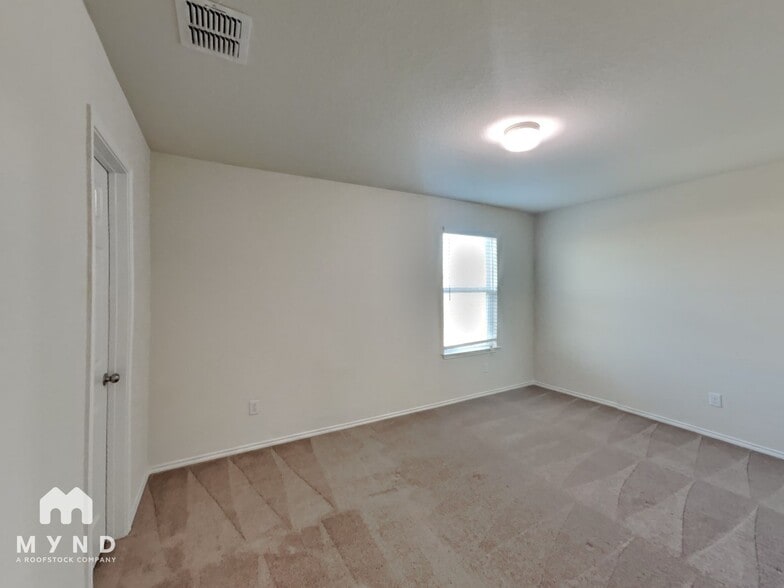Building Photo - 9919 Silver Spoon