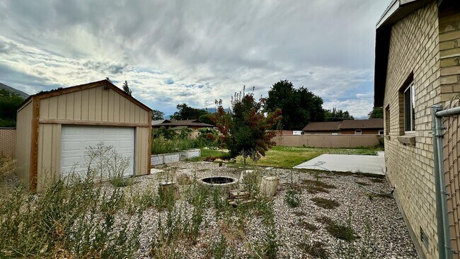 Building Photo - 410 N 250 W