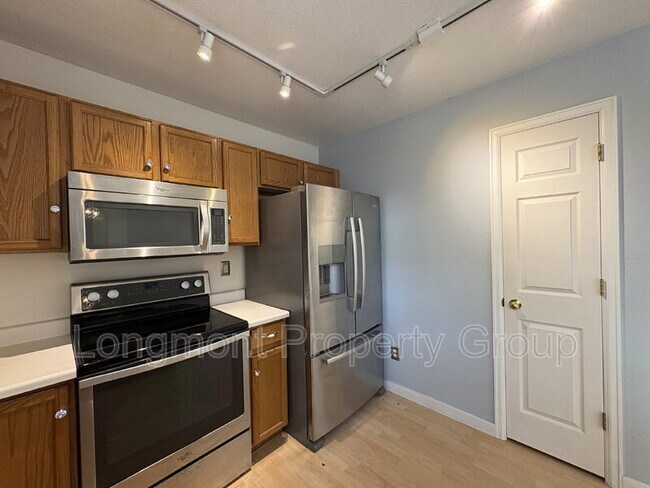 Building Photo - 1293 Red Mountain Dr