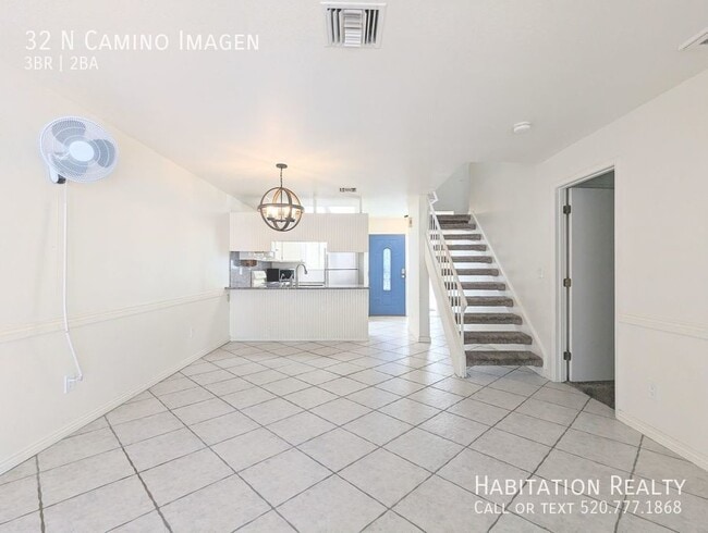 Building Photo - 32 N Camino Imagen