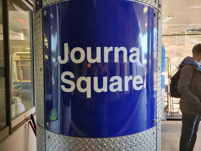 Building Photo - 10 Huron Ave