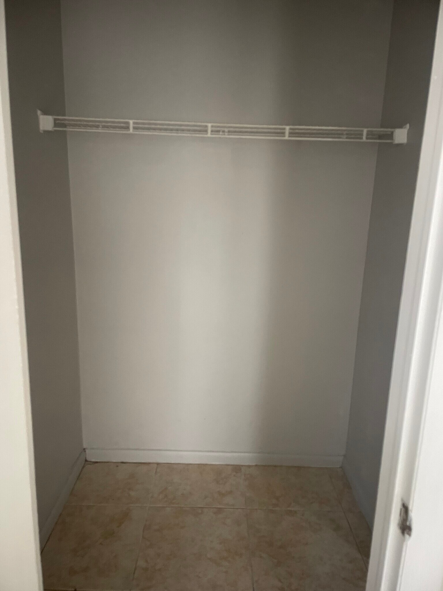 Building Photo - 1637 Barbarie Ln
