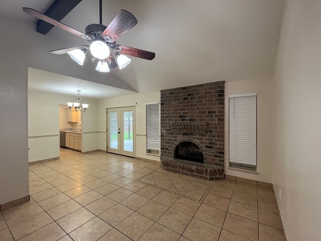 Building Photo - 2846 Blue Grass Dr