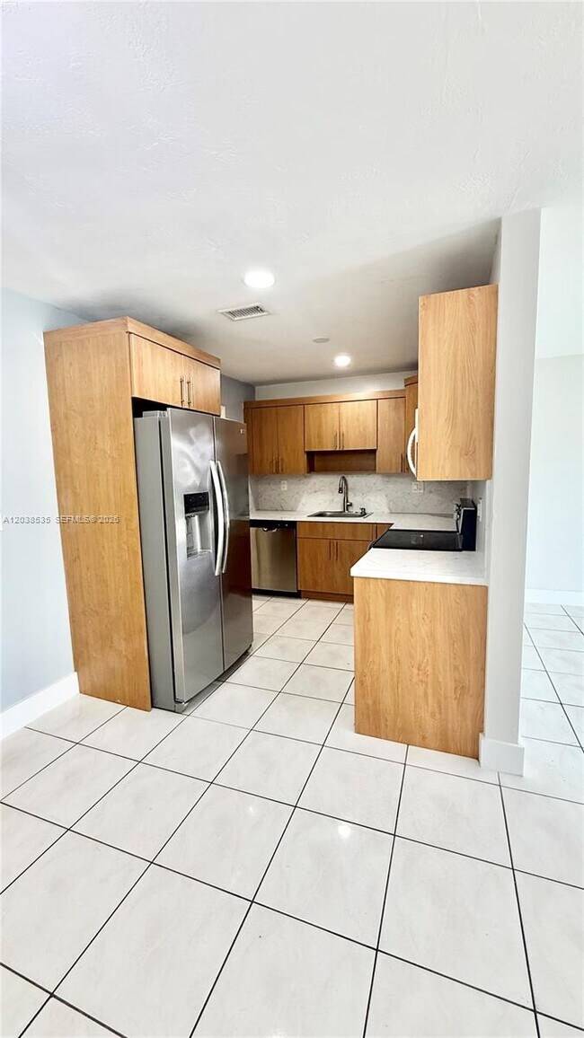 Building Photo - 11952 SW 37th Terrace