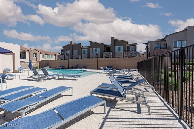 Building Photo - 2532 Vittora Pointe St