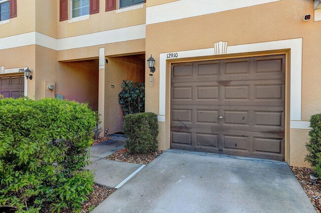 Building Photo - 12910 Utopia Gdns Wy