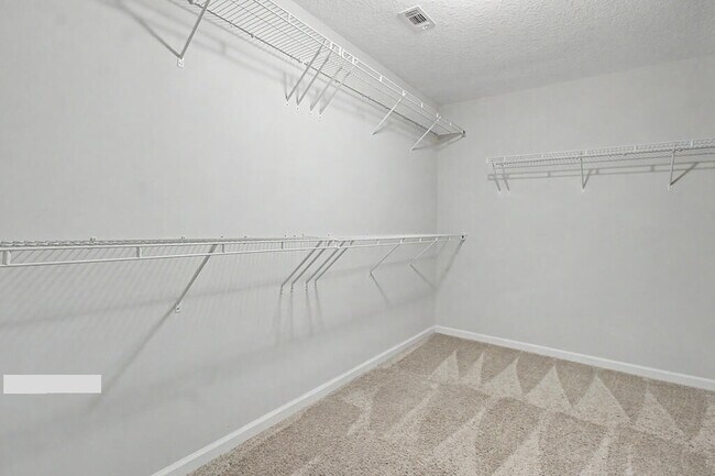 Building Photo - 16 Cassels Ct