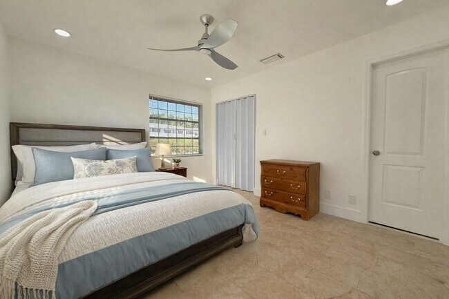 Building Photo - 5093 Privet Pl