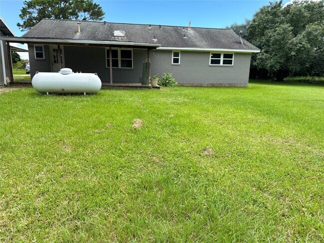 Building Photo - 688 County Rd 6681