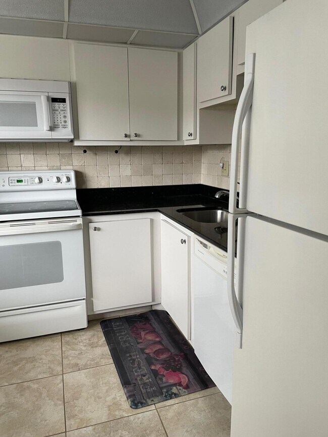 Building Photo - 3661 Via Poinciana