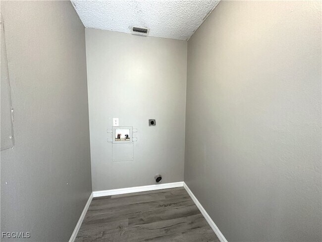 Building Photo - 829 Gleason Pkwy