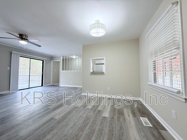 Building Photo - 4717 Willeva Dr