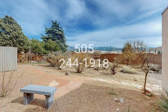 Building Photo - 876 Tramway Ln Ct NE