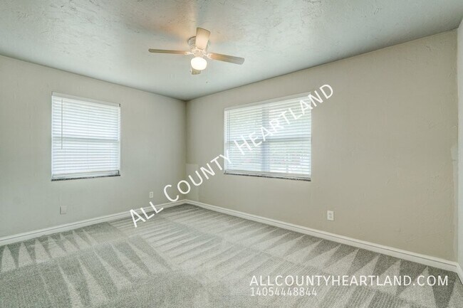 Building Photo - 3921 NW 51st St