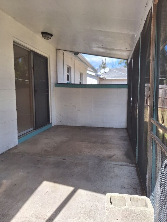 Building Photo - 3BR 2BA 1 Car Garage, Edgewater