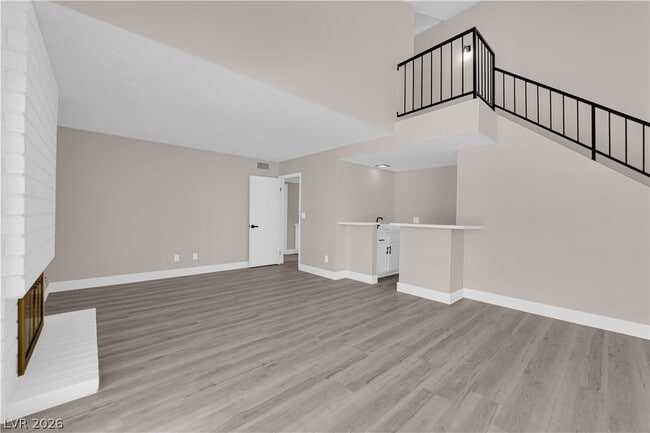 Building Photo - 6320 Peppermill Dr