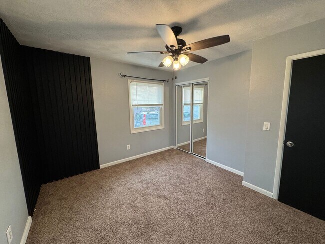 Building Photo - 4 bedroom 2 bath home in Port Byron