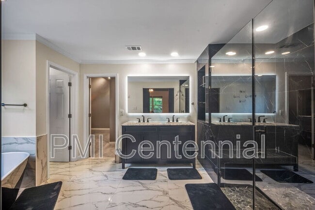 Building Photo - 2506 Retreat Dr NE