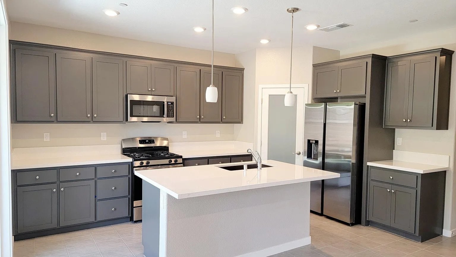 Building Photo - 4404 Sierra Pine Way