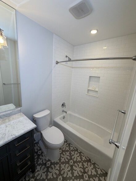 Building Photo - 41 B Smith Street