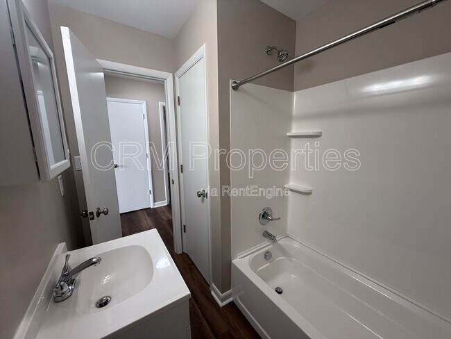 Building Photo - 7134 E 18th St