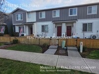 Building Photo - 11737 NE 23rd St