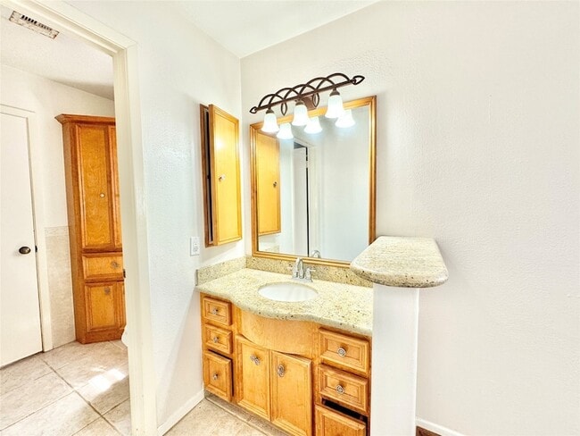 Building Photo - 7743 Portal Dr