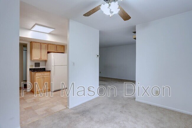 Building Photo - 6043 Majors Ln