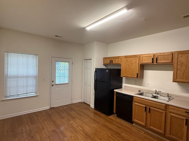 Building Photo - 7033 Somerset Springs Dr