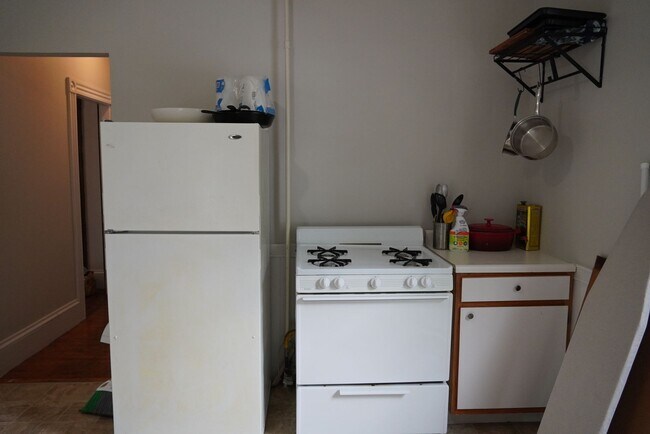 Building Photo - 16 Norwood St
