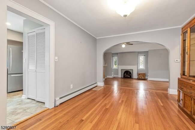 Building Photo - 153 Stirling Rd