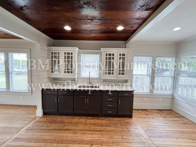 Building Photo - 1407 N Preston St