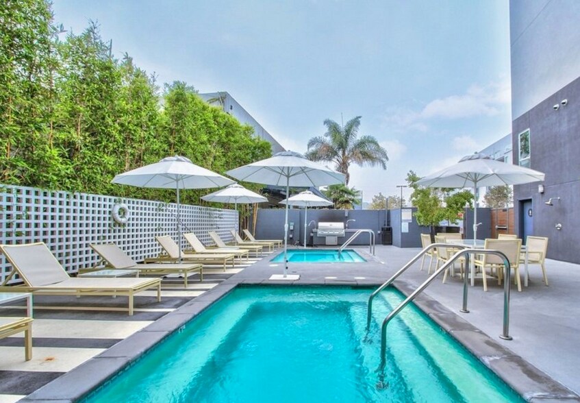 Building Photo - 4215 Glencoe Ave