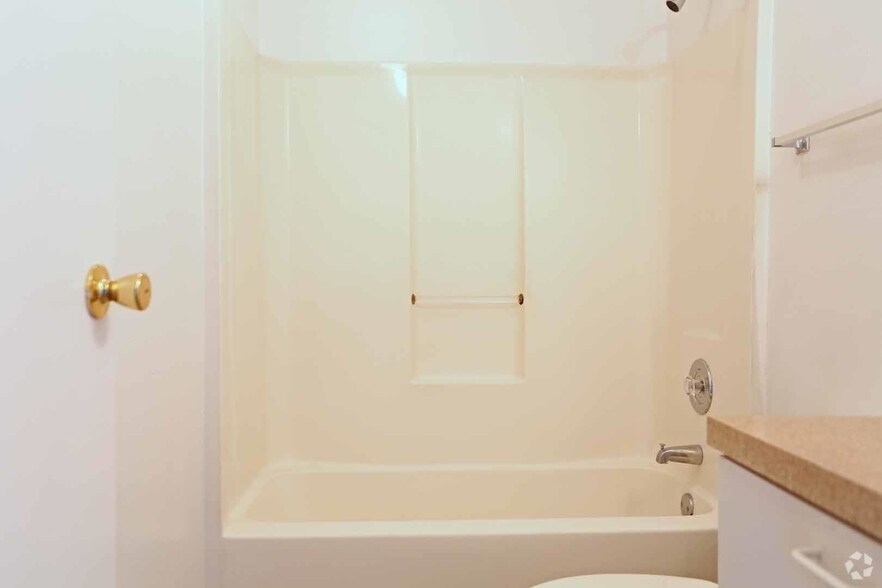 Bathroom - Citrus Meadows Apartment Homes