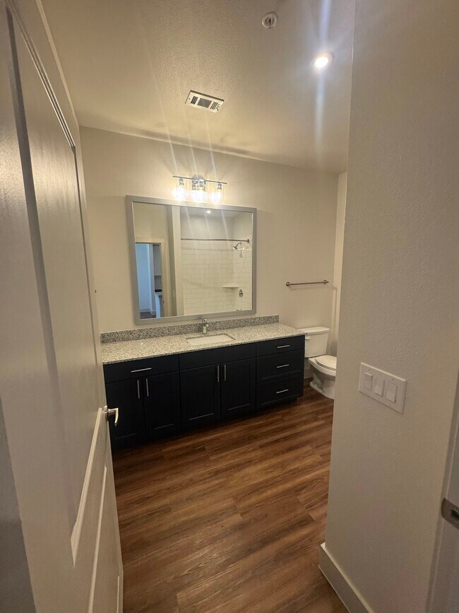 Building Photo - 615 E Foster Crossing Rd