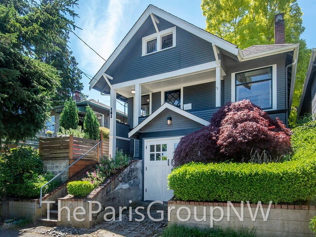 Building Photo - Remarkably Remodeled Queen Anne Home w/Air Conditioning!