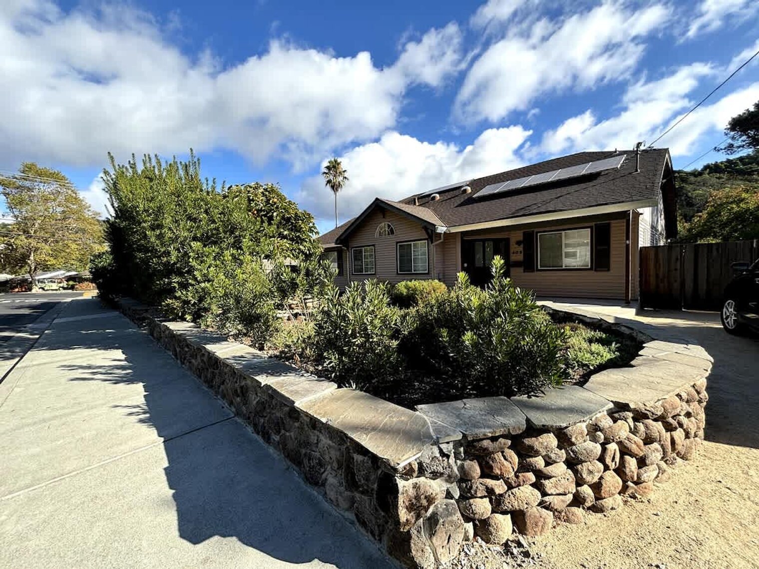 Building Photo - 292 Bell Ln