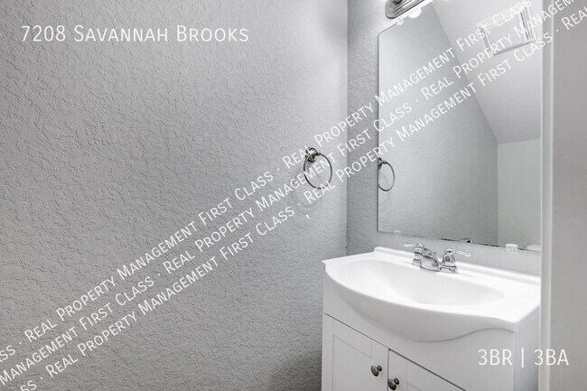 Building Photo - 7208 Savannah Brooks