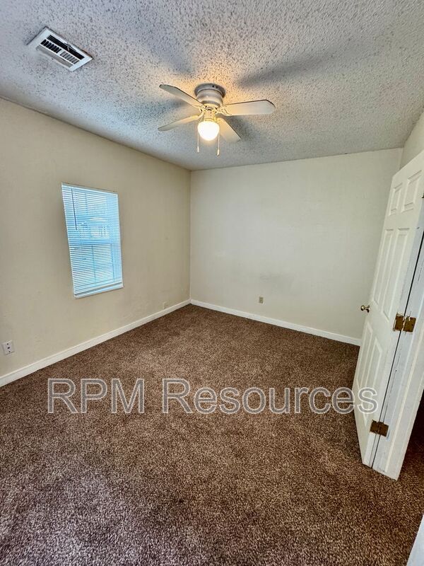 Building Photo - 118 Birch Ave