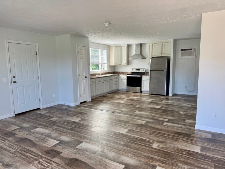 Building Photo - 4290 OH-601