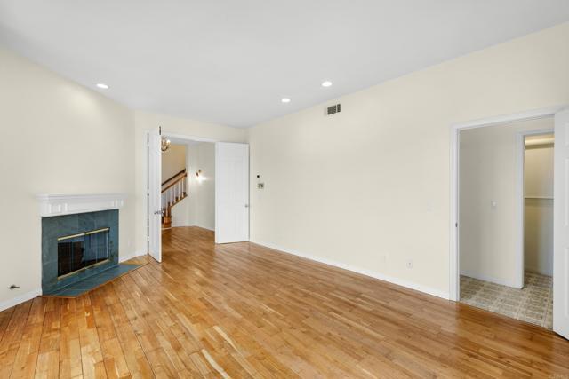 Building Photo - 475 Marine St