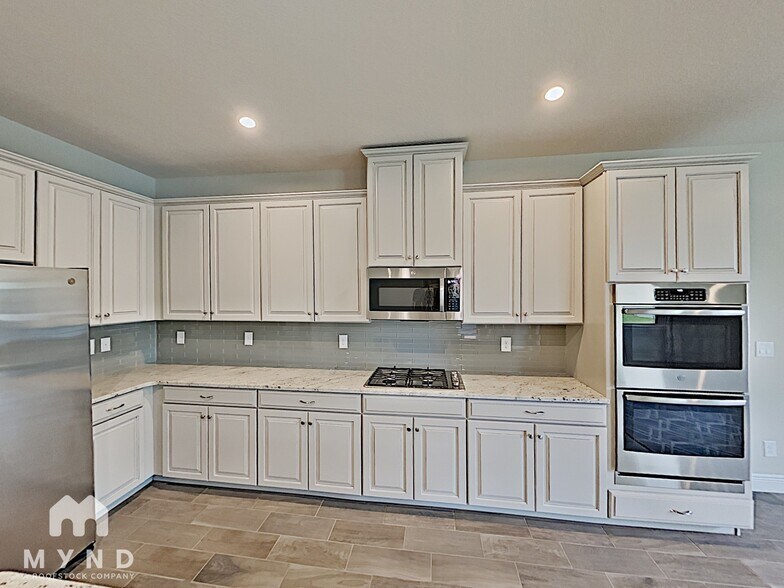 Building Photo - 11306 Emerald Shore Dr