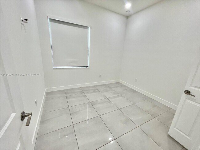 Building Photo - 17324 SW 41st St